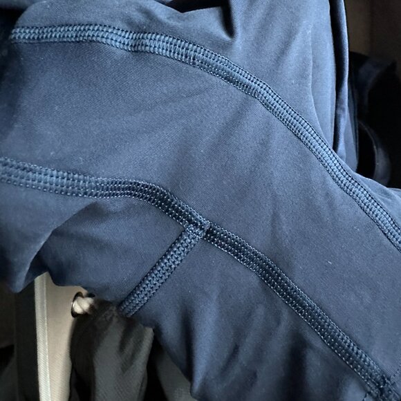 Lululemon Play Off The Pleats Skirt *13" True Navy Regular Size 2 - Picture 3 of 7